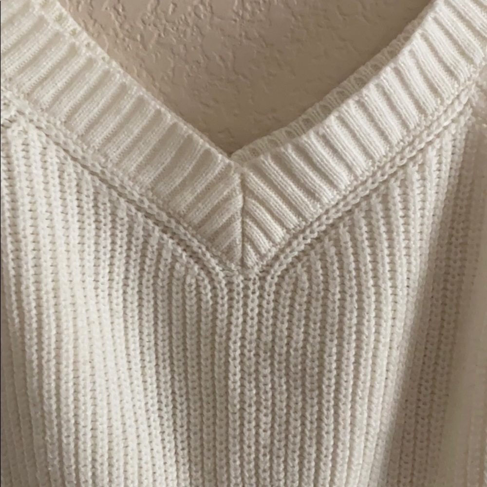 Sweater Knit Crop Top - Picture 2 of 4